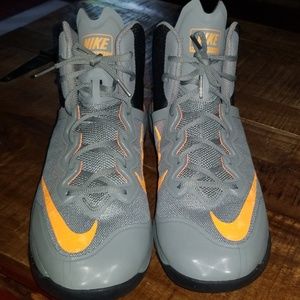 Mens Nike Hyperdunk Sneakers